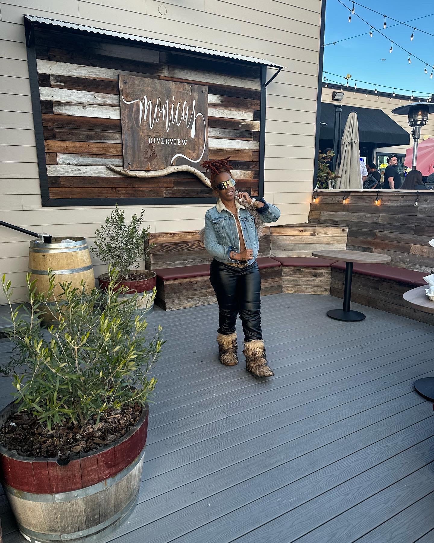 Faux Leatherette Ruched Leggings